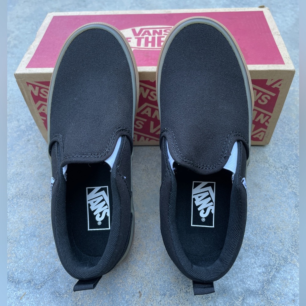 NWOT Vans “Asher” Slip-on Shoes, Black, Youth Size 1.0